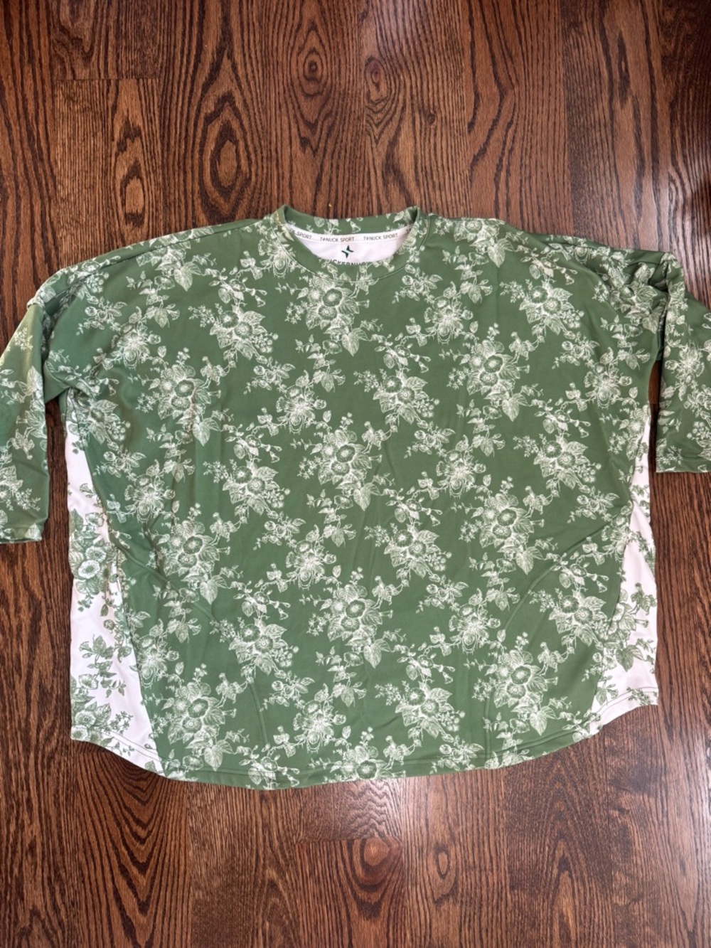 Tuckernuck Green and White Floral Pullover Swing Sweater